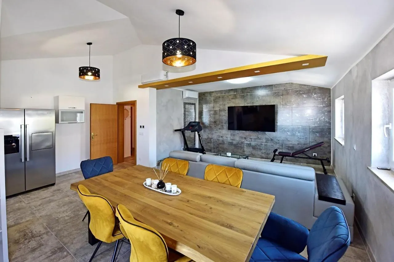 Deluxe Sea-View Apartment In Tar Tar-Vabriga 0*,