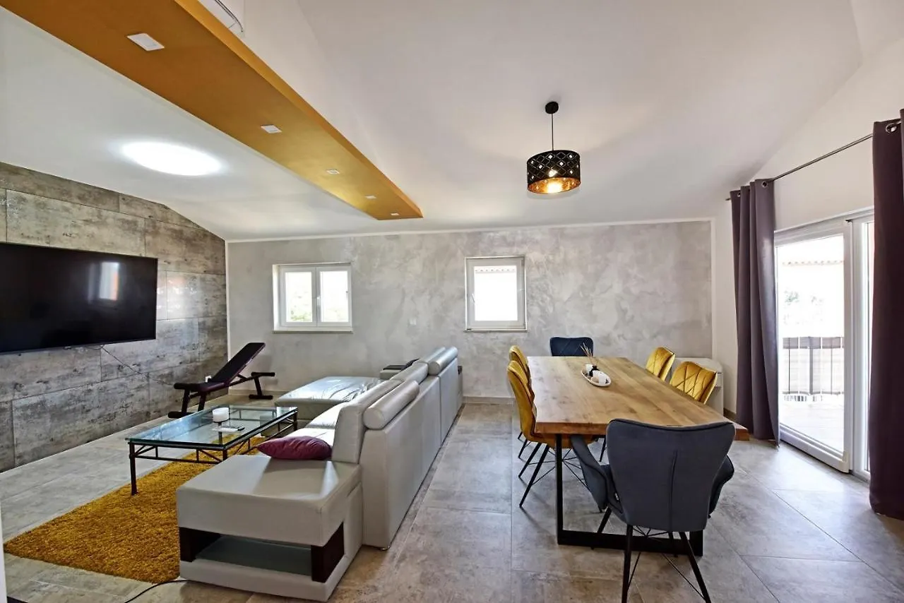 Deluxe Sea-View Apartment In Tar Tar-Vabriga Croatia
